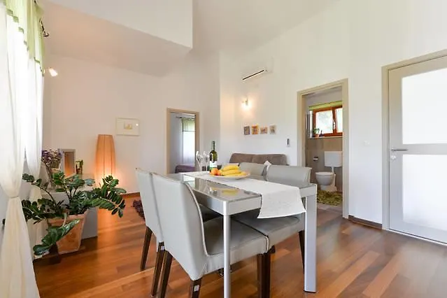Apartment Varga Ζαντάρ 0*,  Κροατία