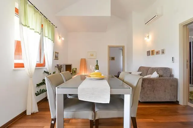 Apartment Varga Zadar 0*,